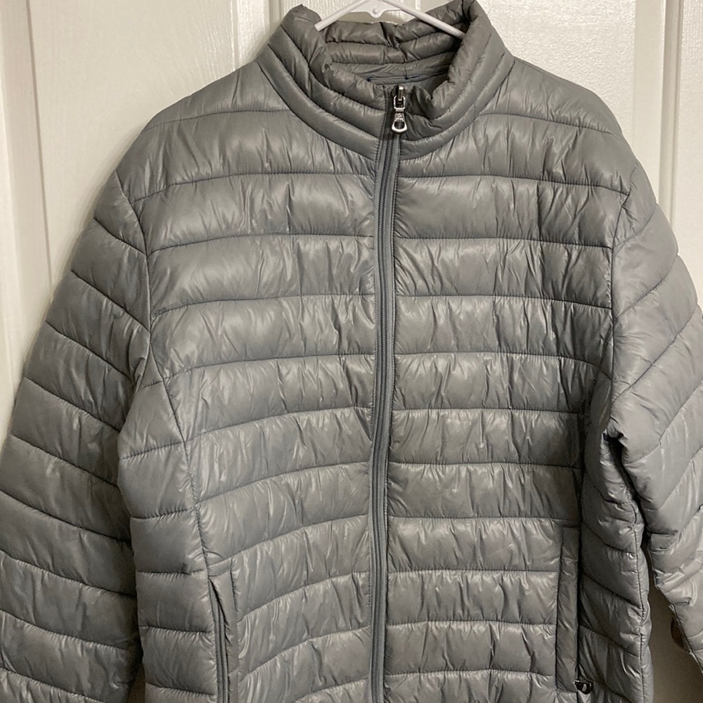 Spire grey puffer jacket! Like new.
